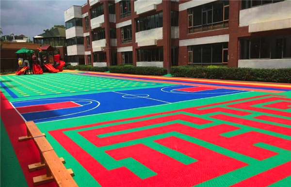 毒跑道事件頻發(fā)，仲達(dá)塑膠懸浮式地板受幼兒園熱捧